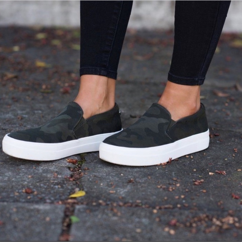 Steve Madden Zayna camo platform slip on sneakers